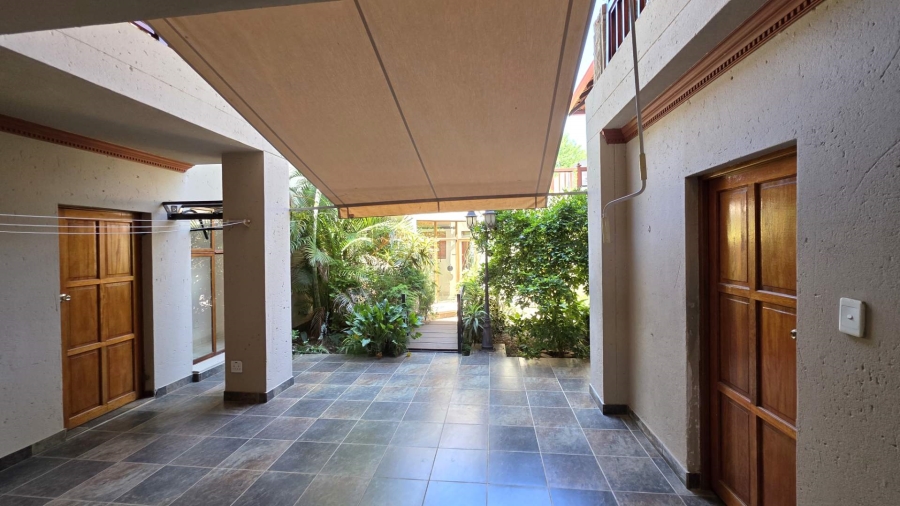 4 Bedroom Property for Sale in Ifafi North West